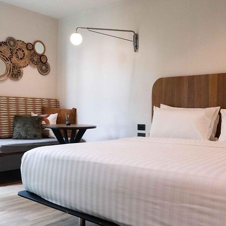 Karaarom Hotel Банкок Екстериор снимка