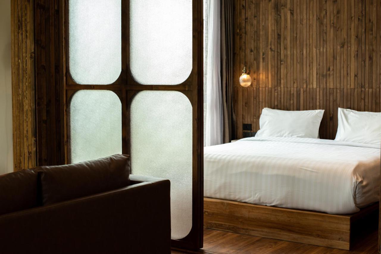 Karaarom Hotel Банкок Екстериор снимка