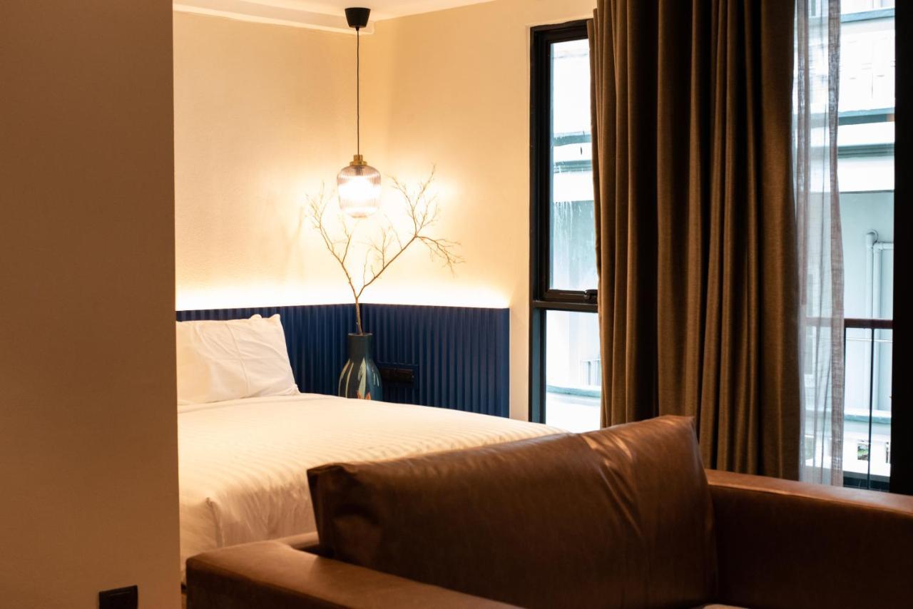Karaarom Hotel Банкок Екстериор снимка
