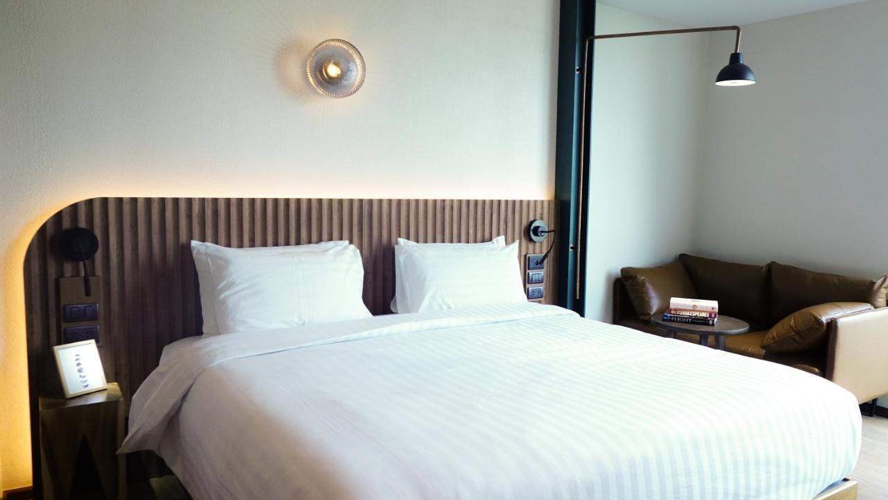 Karaarom Hotel Банкок Екстериор снимка