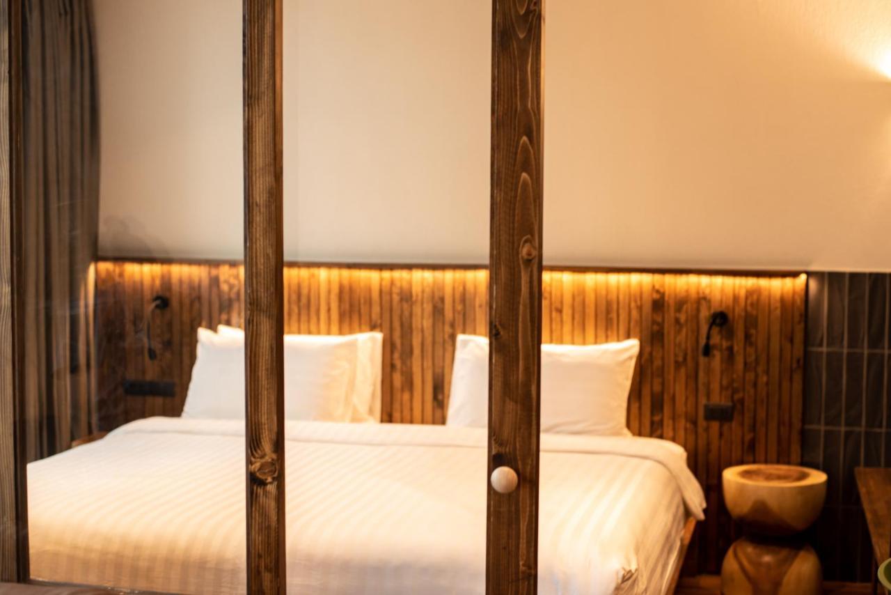 Karaarom Hotel Банкок Екстериор снимка