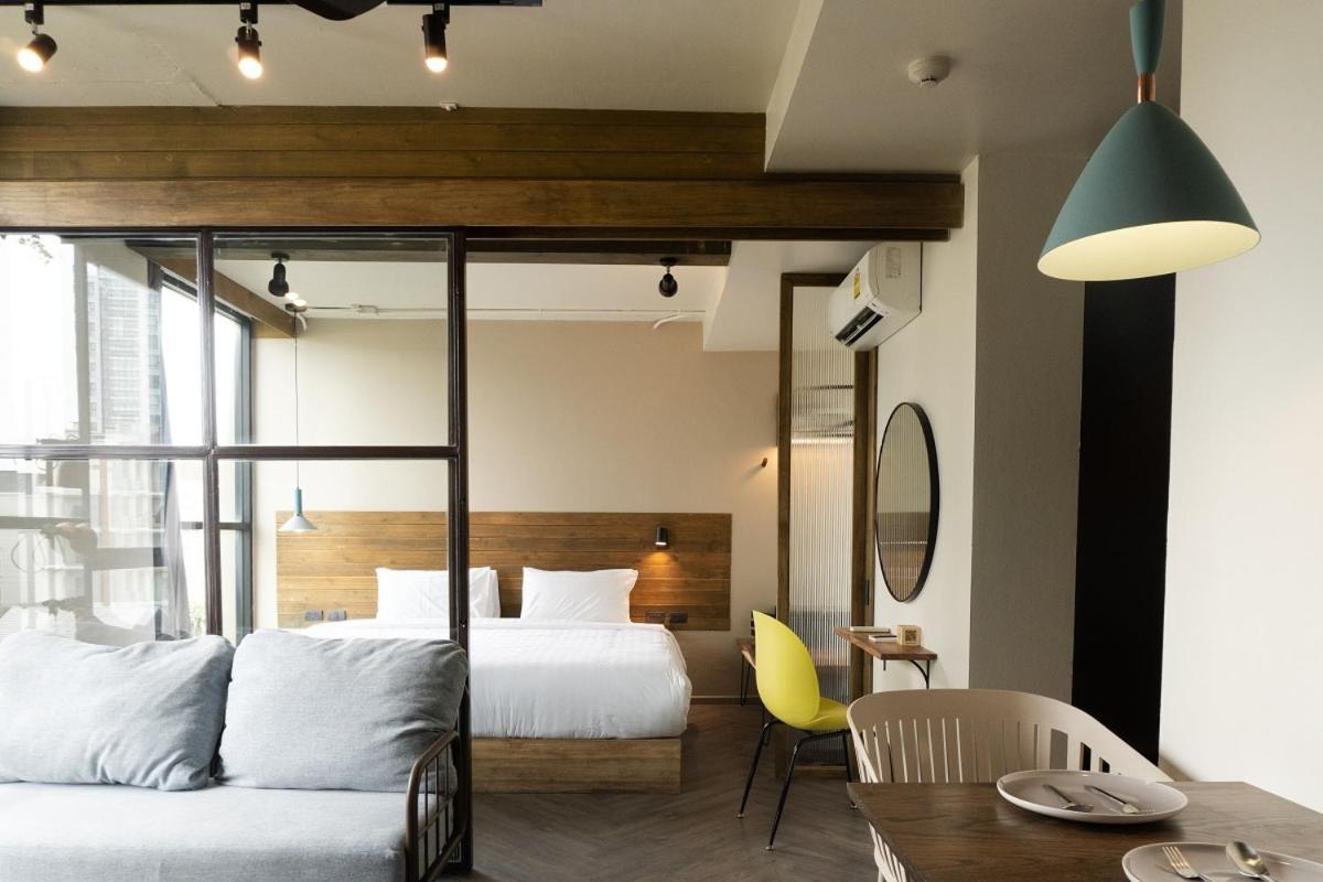 Karaarom Hotel Банкок Екстериор снимка