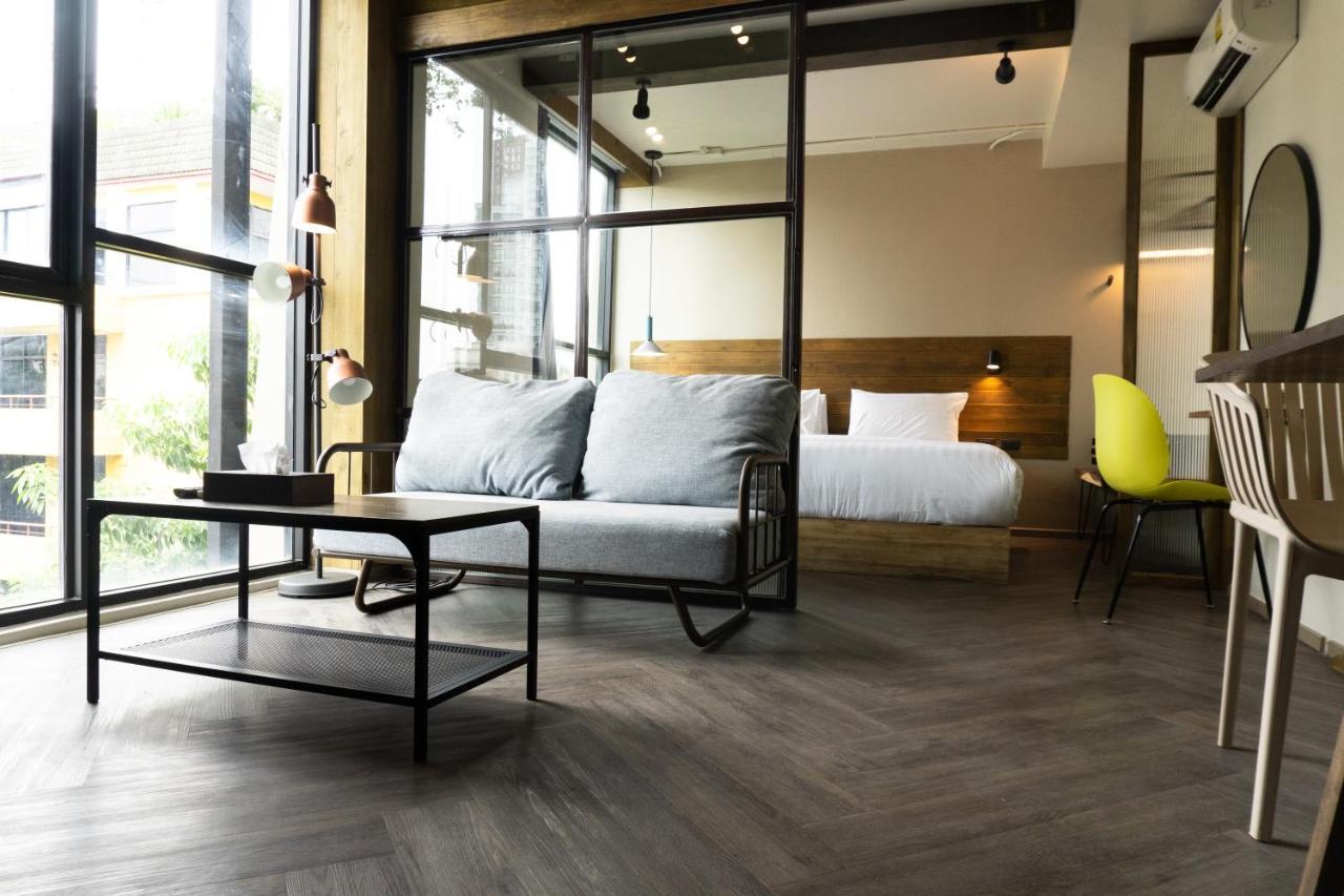 Karaarom Hotel Банкок Екстериор снимка
