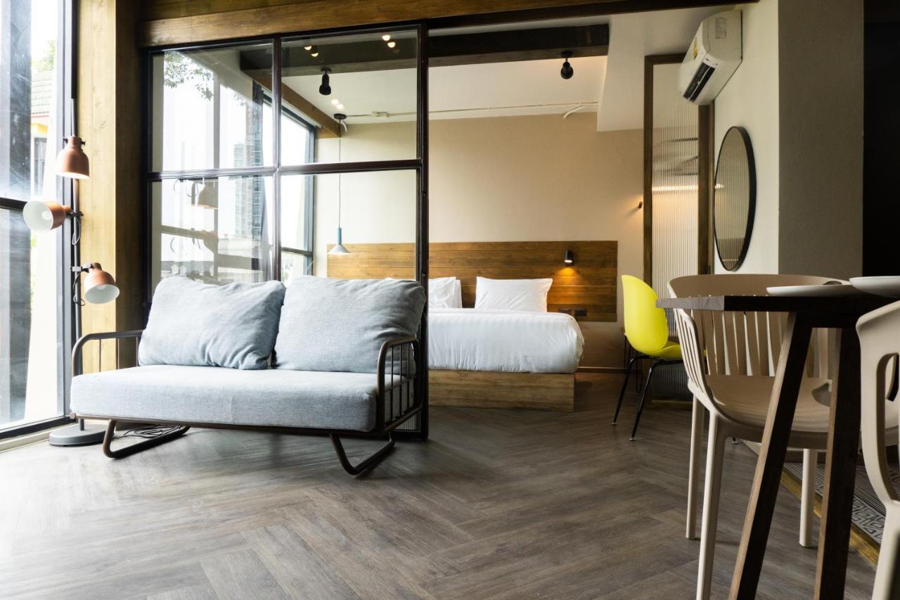 Karaarom Hotel Банкок Екстериор снимка