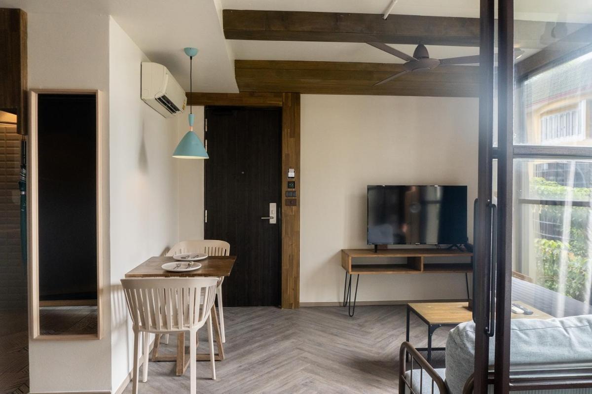 Karaarom Hotel Банкок Екстериор снимка