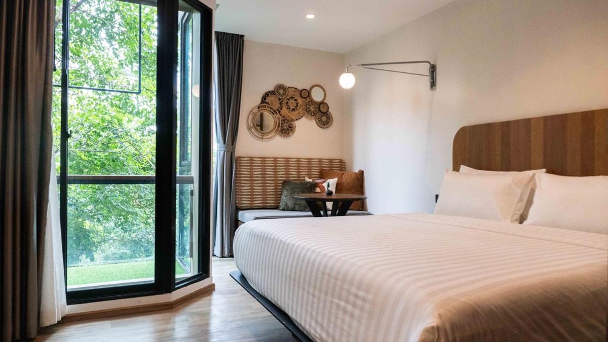 Karaarom Hotel Банкок Екстериор снимка