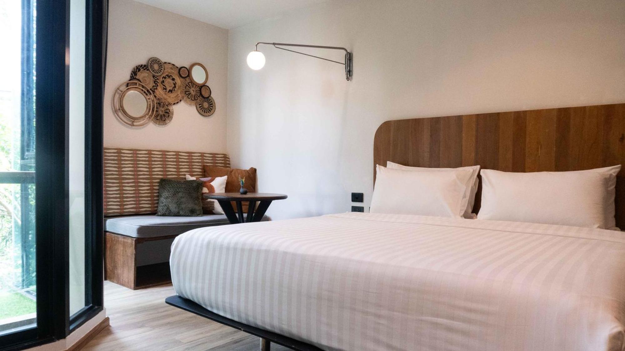 Karaarom Hotel Банкок Екстериор снимка